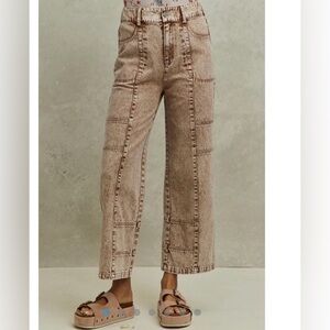 High-Rise barrel-Leg Jeans - brown